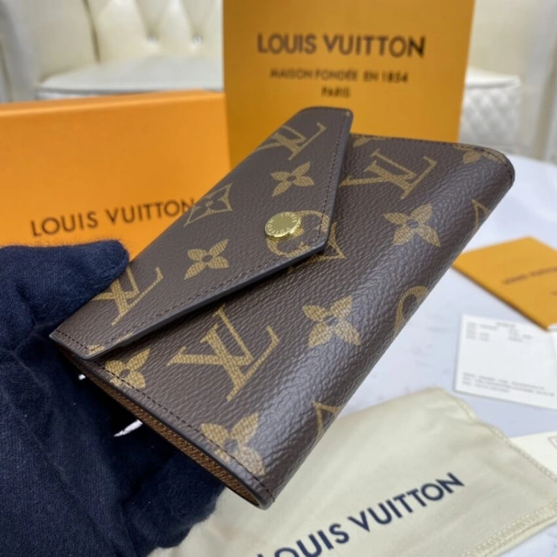 6 card sl Louis Vuitton Monogram Canvas Victorine Wallet - Image 5