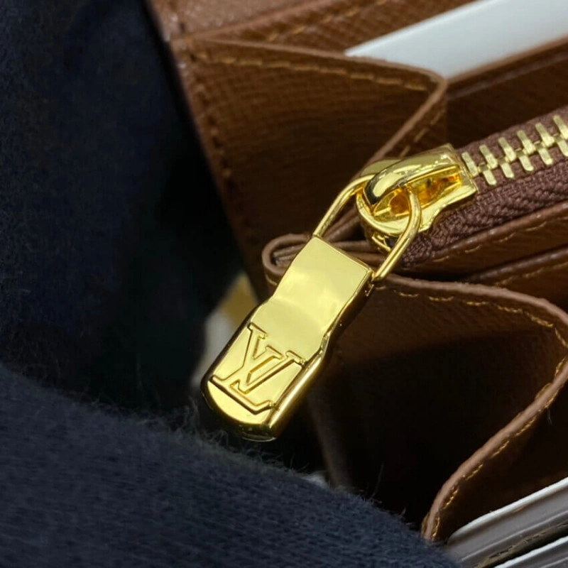 16 card s Louis Vuitton Monogram Cavas Sarah Wallet Brown - Image 10