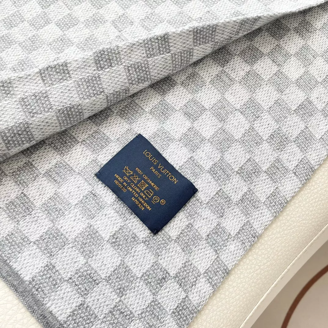 Louis Vuitton Scarf For Unisex Sleek 2063 - Image 7