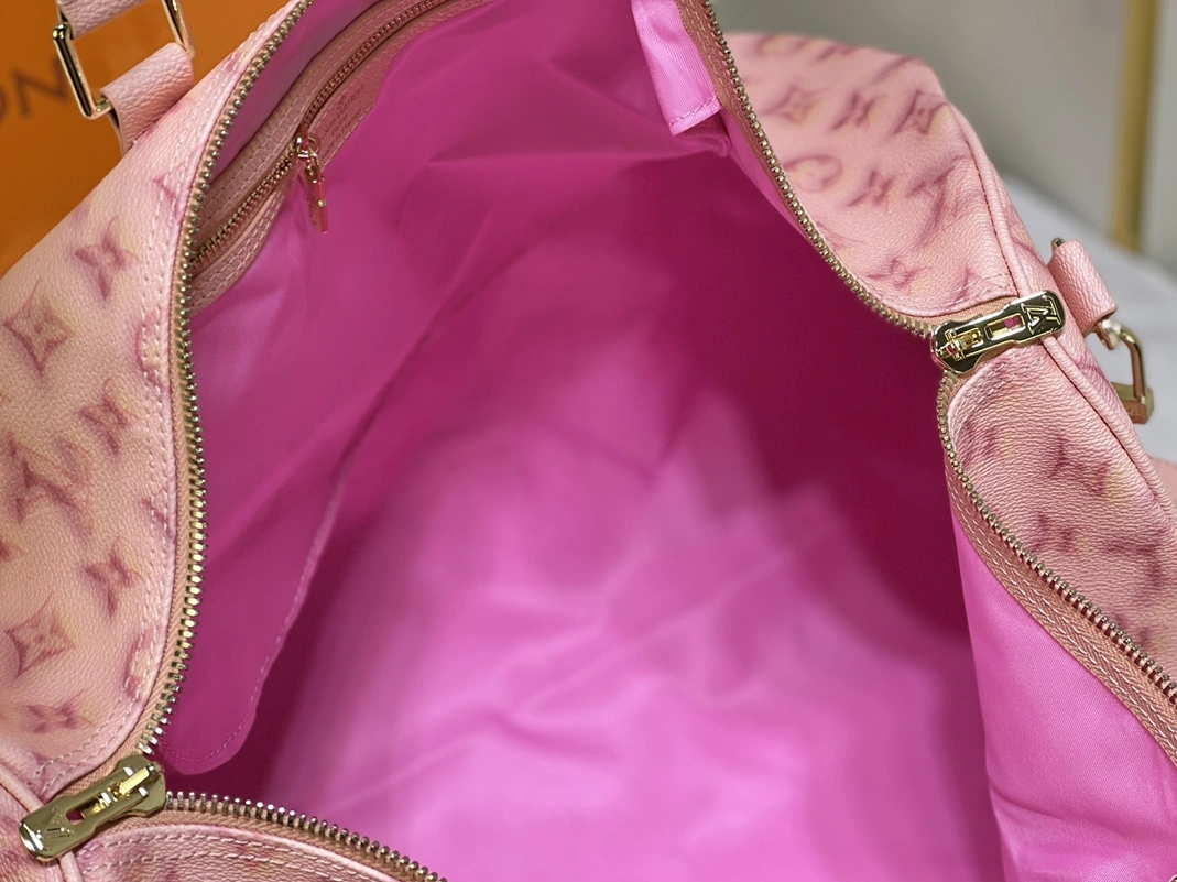 Louis Vuitton Travel Bags Cozy 4649 - Image 8