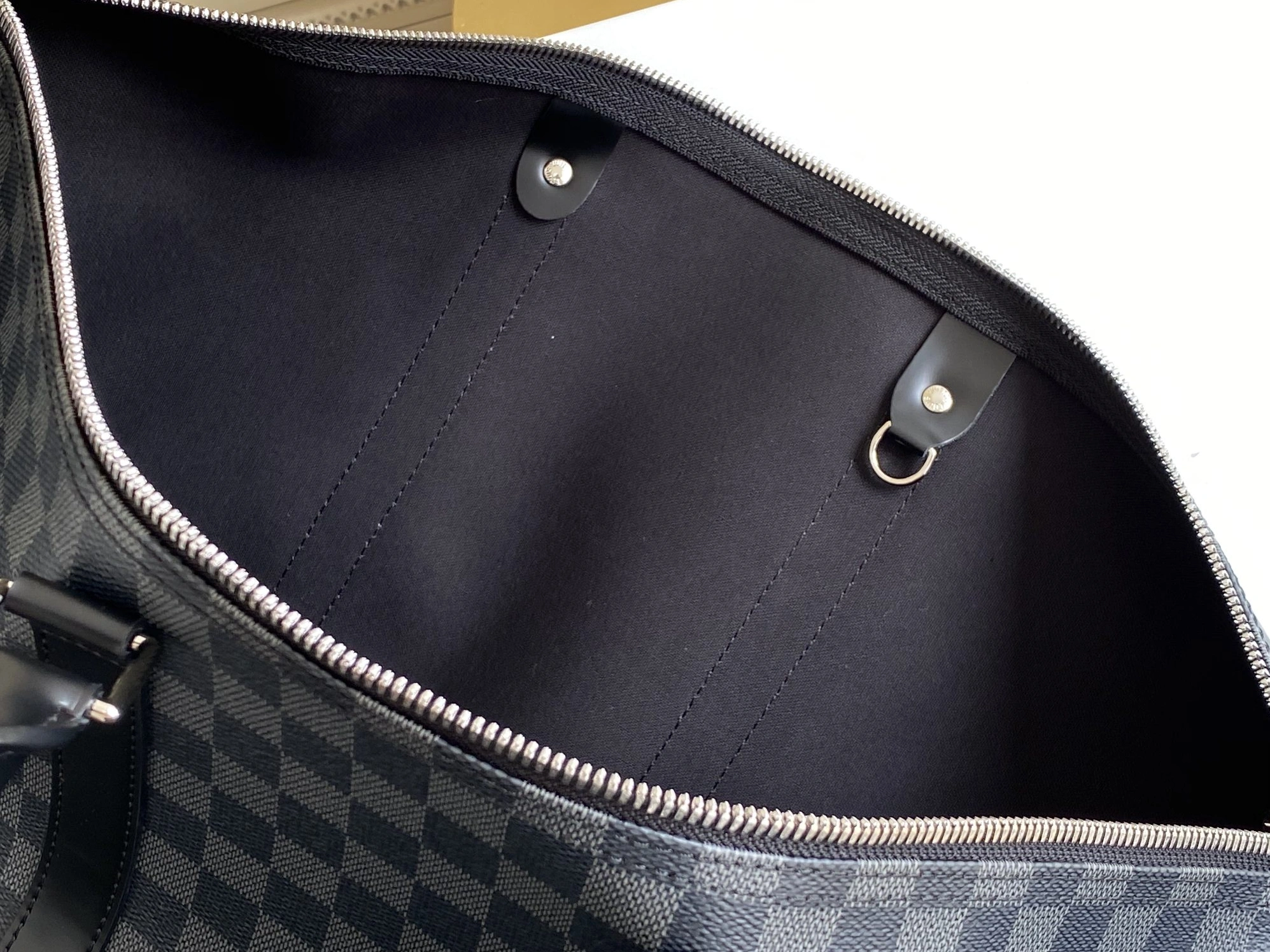 Louis Vuitton Travel Bags DailyWear 8997 - Image 8