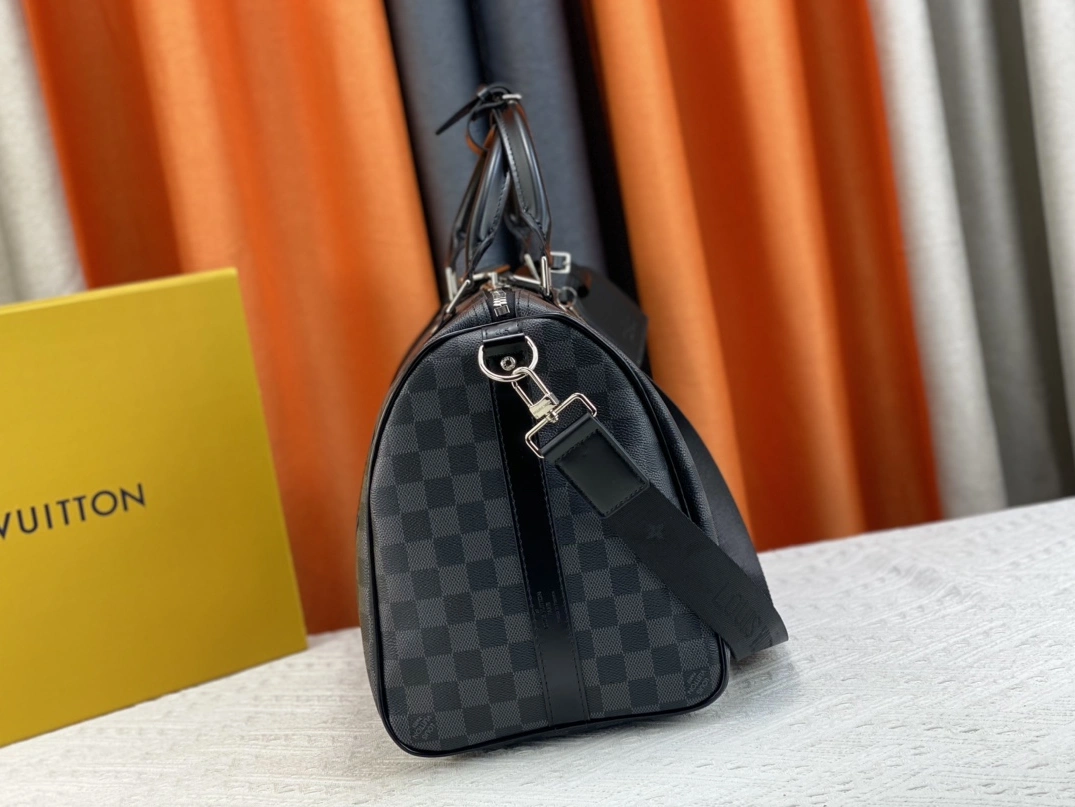 Louis Vuitton Travel Bags Flexible 540