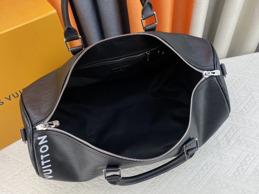 Louis Vuitton Travel Bags For Unisex Elegant 3084 - Image 8