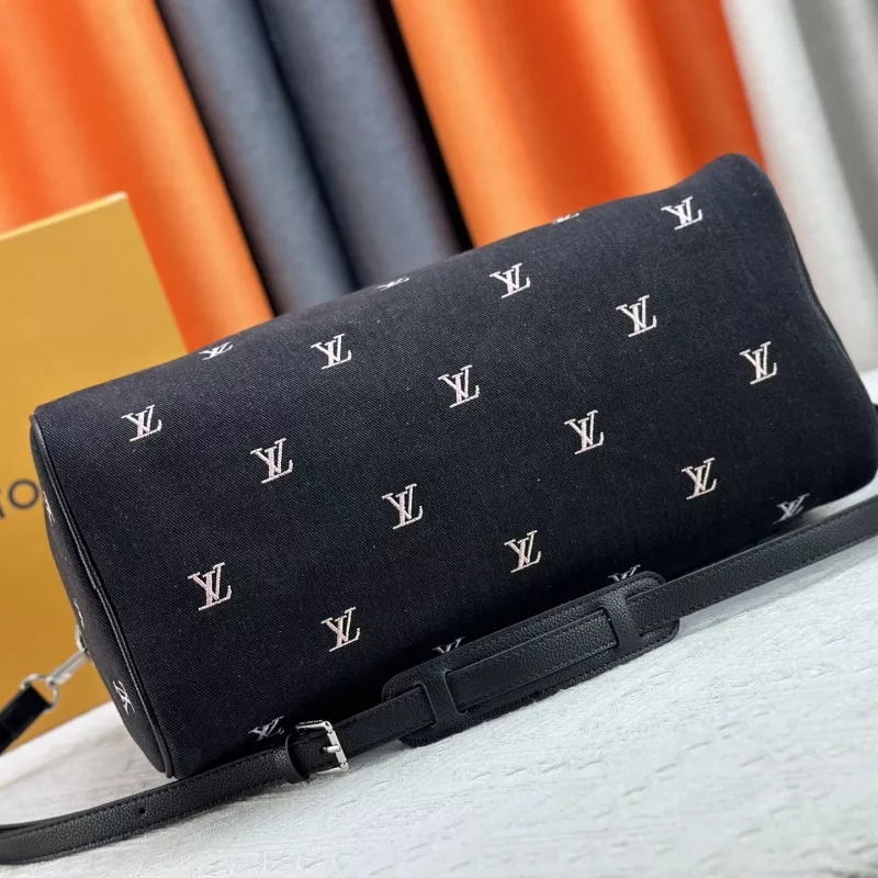 Louis Vuitton Travel Bags For Unisex ModernLook 1582 - Image 5