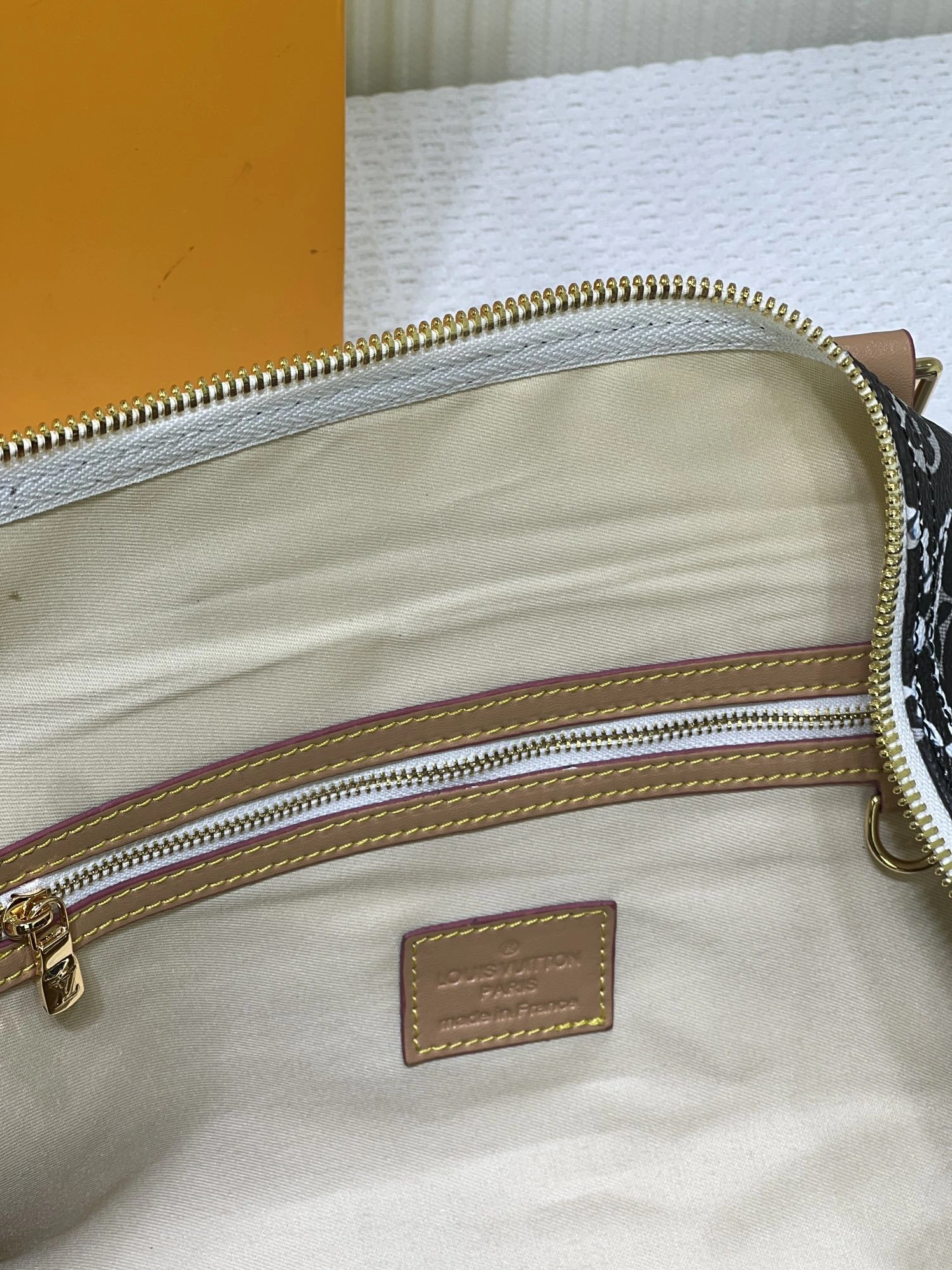 Louis Vuitton Travel Bags GoAnywhere 7657 - Image 8