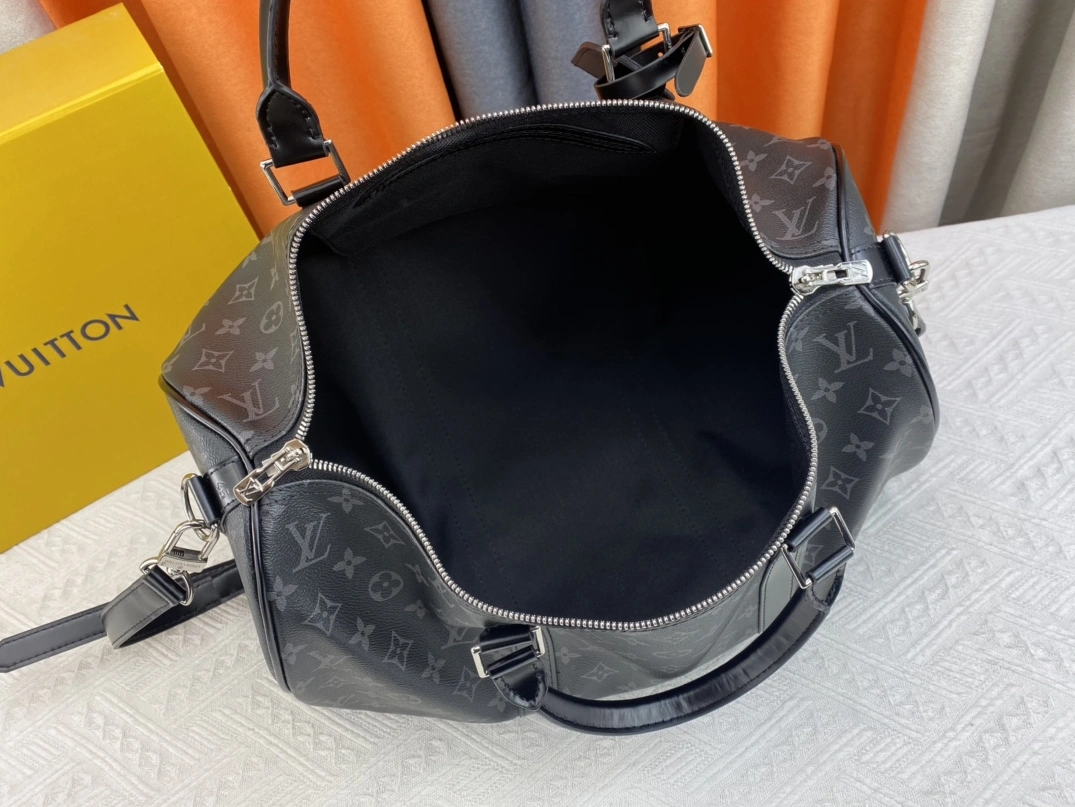 Louis Vuitton Travel Bags Reliable 8955 - Image 8