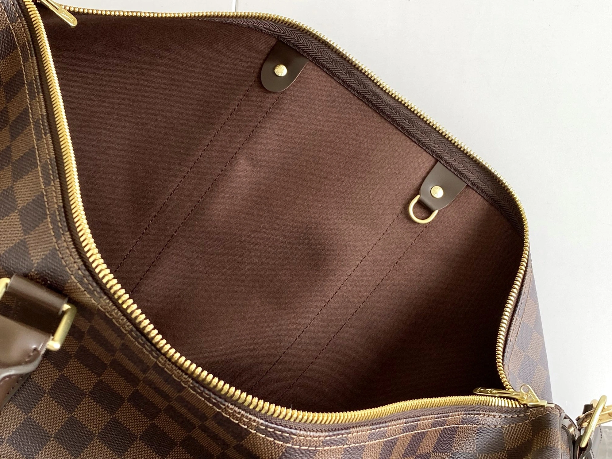 Louis Vuitton Travel Bags Sleek 8544 - Image 8