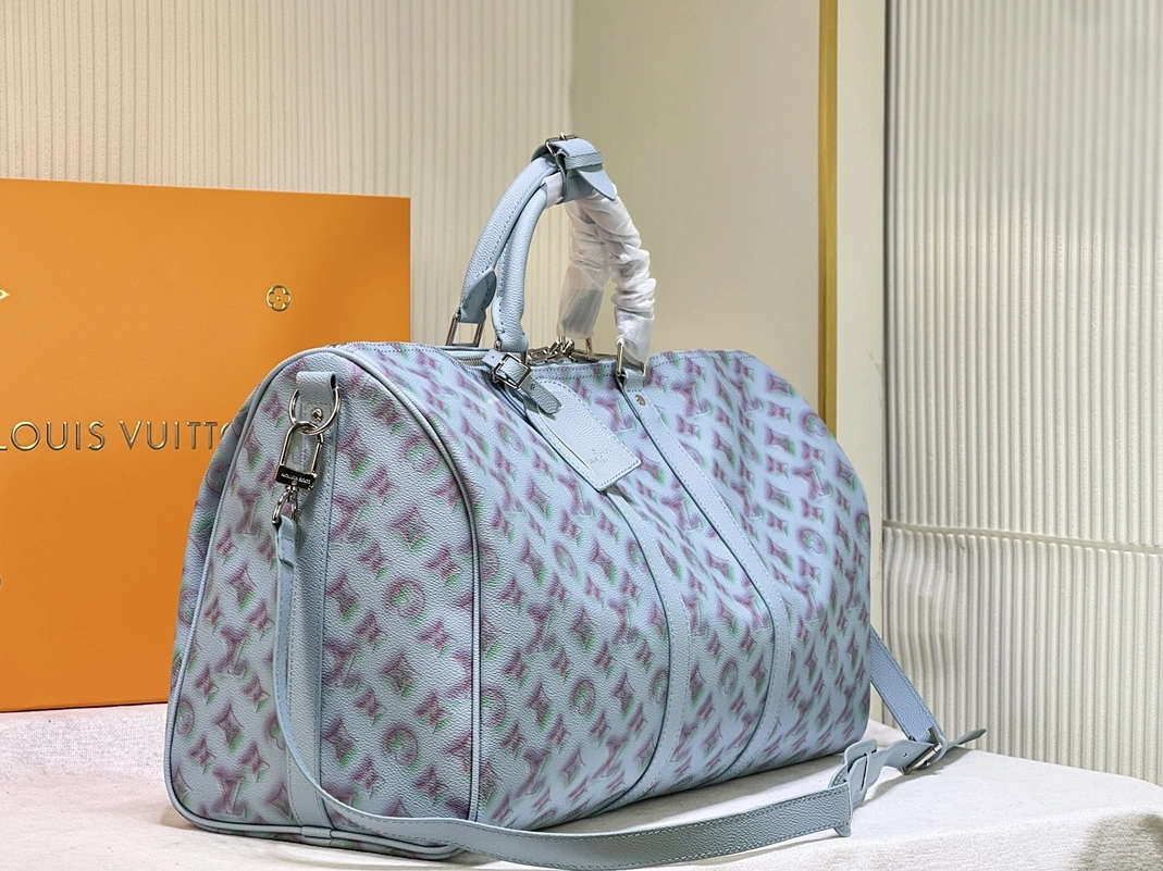 Louis Vuitton Travel Bags Stylish 7542