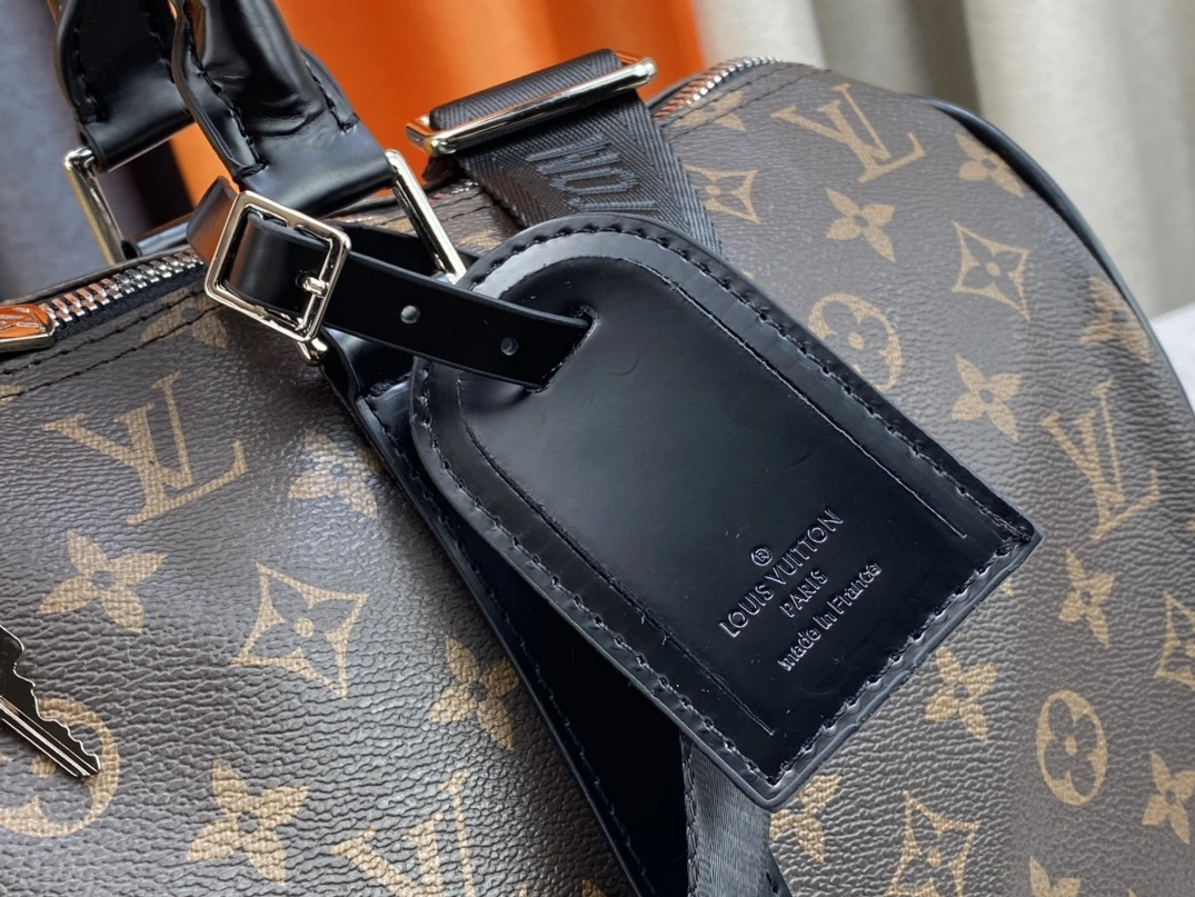 Louis Vuitton Travel Bags Trendsetting 1407 - Image 7