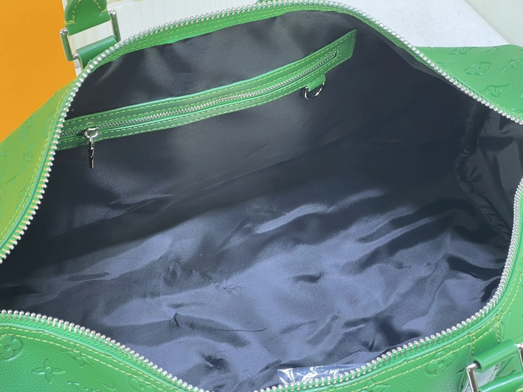 Louis Vuitton Travel Bags UrbanStyle 5334 - Image 8