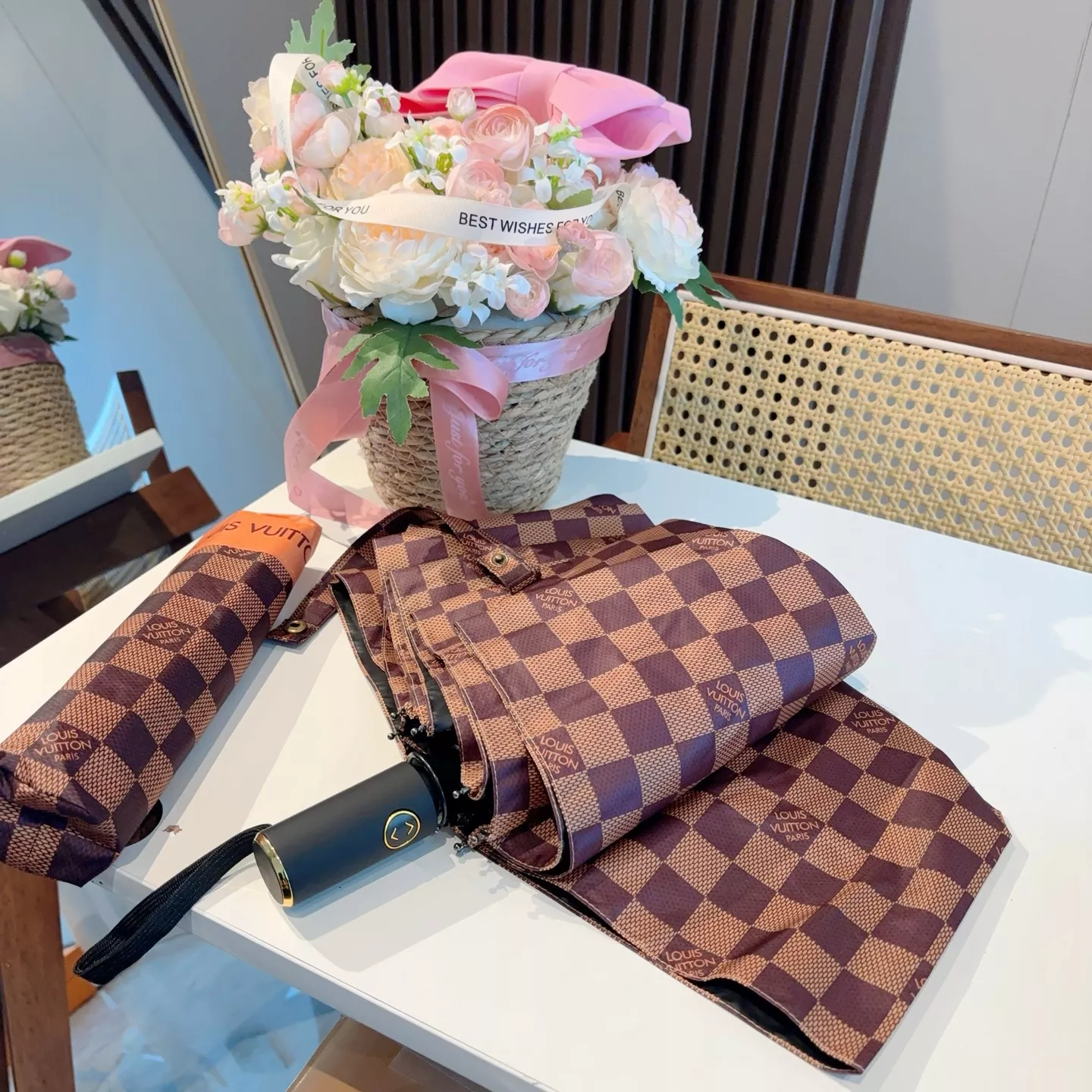 Louis Vuitton Umbrellas Classic 402 - Image 3