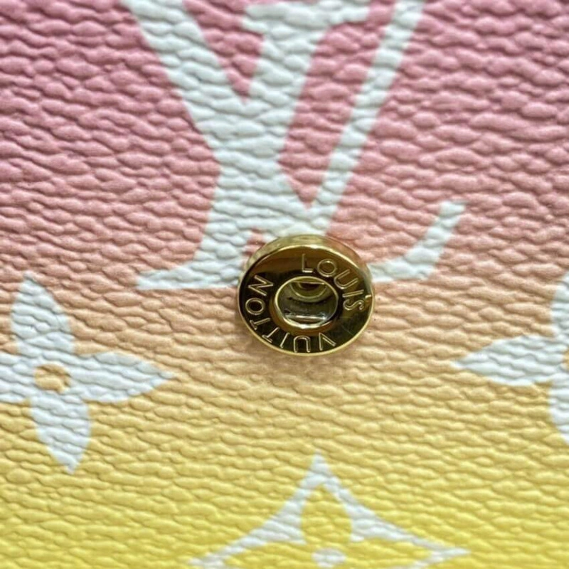 Cowhide l Louis Vuitton Victorine Wallet Pink - Image 7