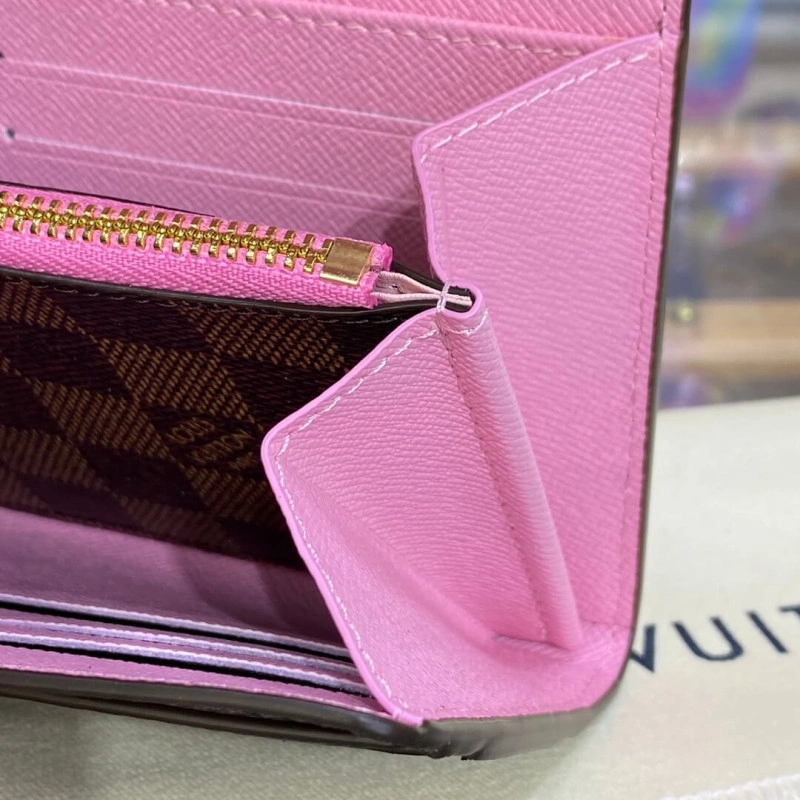 Zipped co Louis Vuitton Vivienne Holidays Damier Ebene Sarah Wallet Pink - Image 8