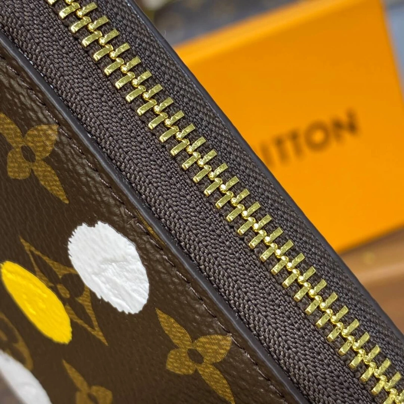 19.5 x 10 Louis Vuitton x Yayoi Kusama Zippy Wallet - Image 6