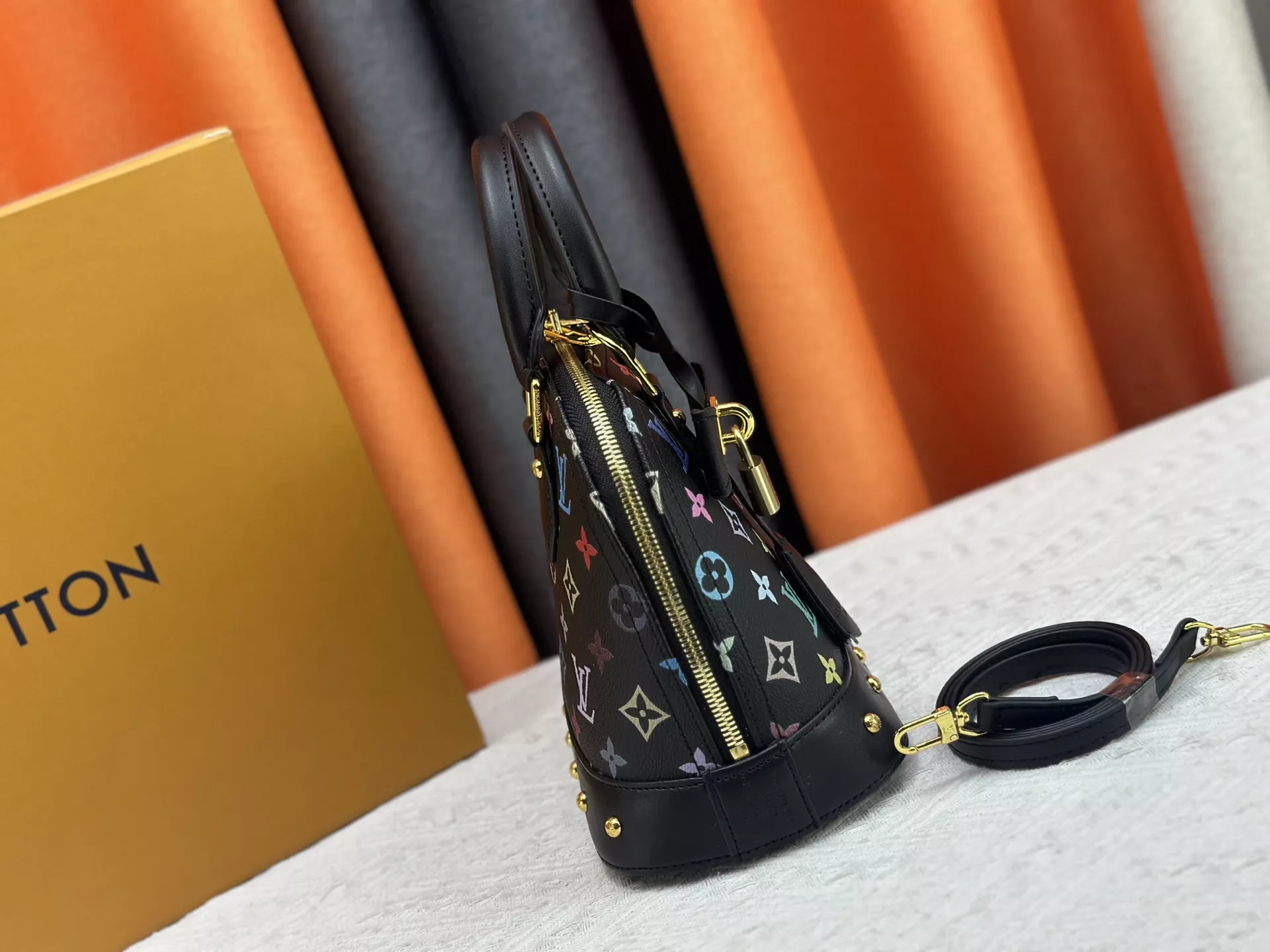 Minimalist 2486 Louis Vuitton AAA Quality Handbags For Women