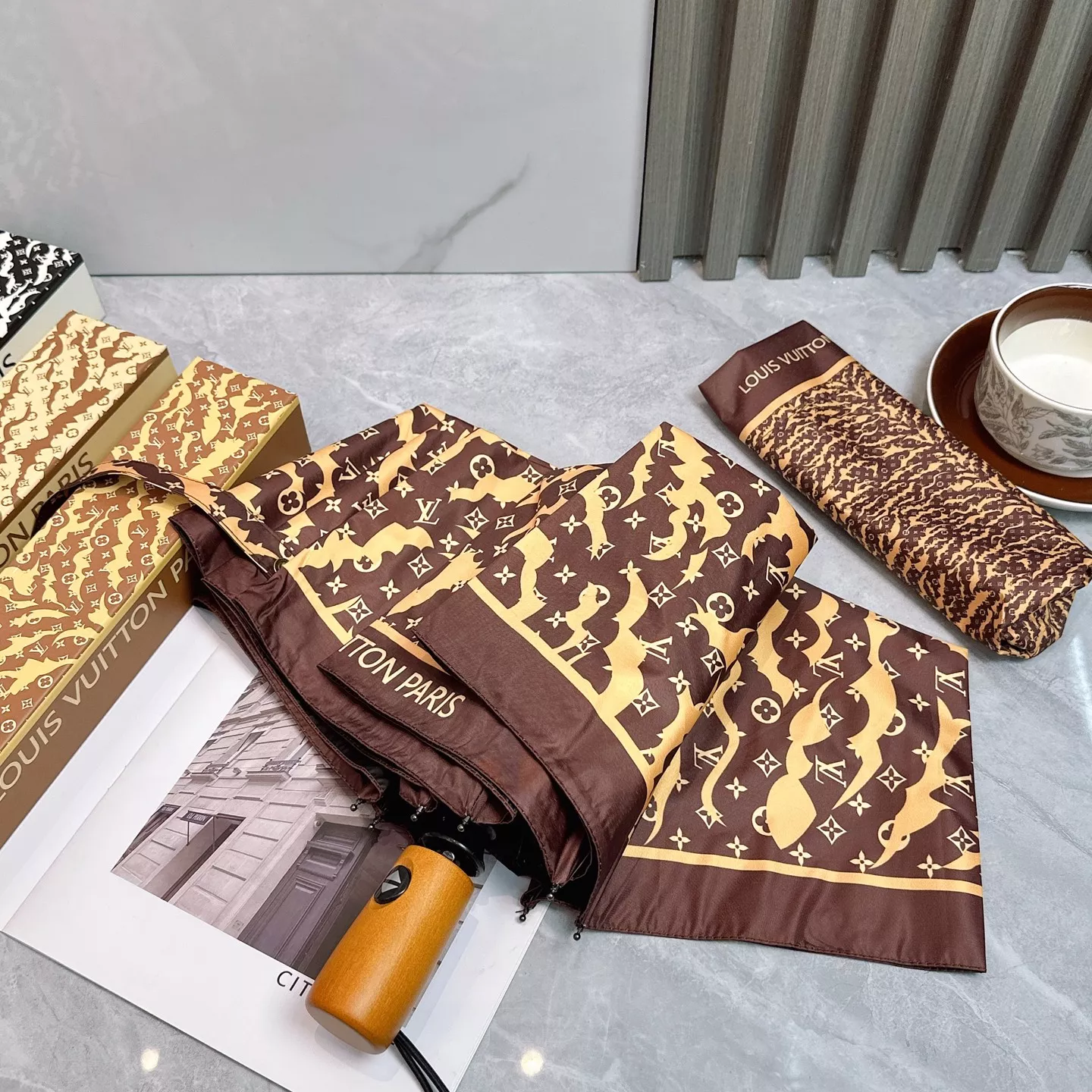 Modern 4554 Louis Vuitton Umbrellas - Image 3