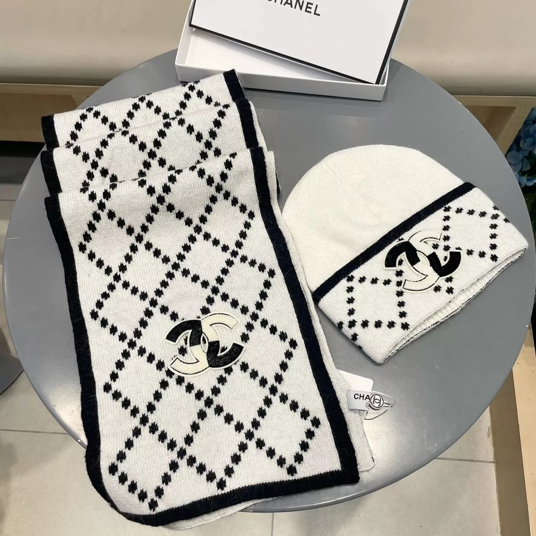 Modern 6087 Chanel Hat and Scarf Set - Image 4