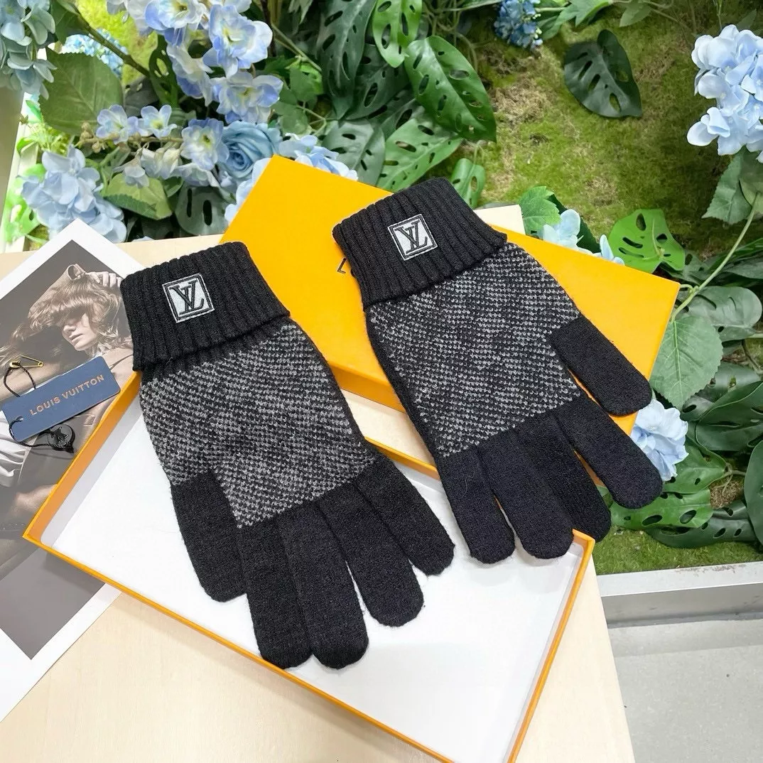 NewStyle 6891 Louis Vuitton LV Gloves - Image 4