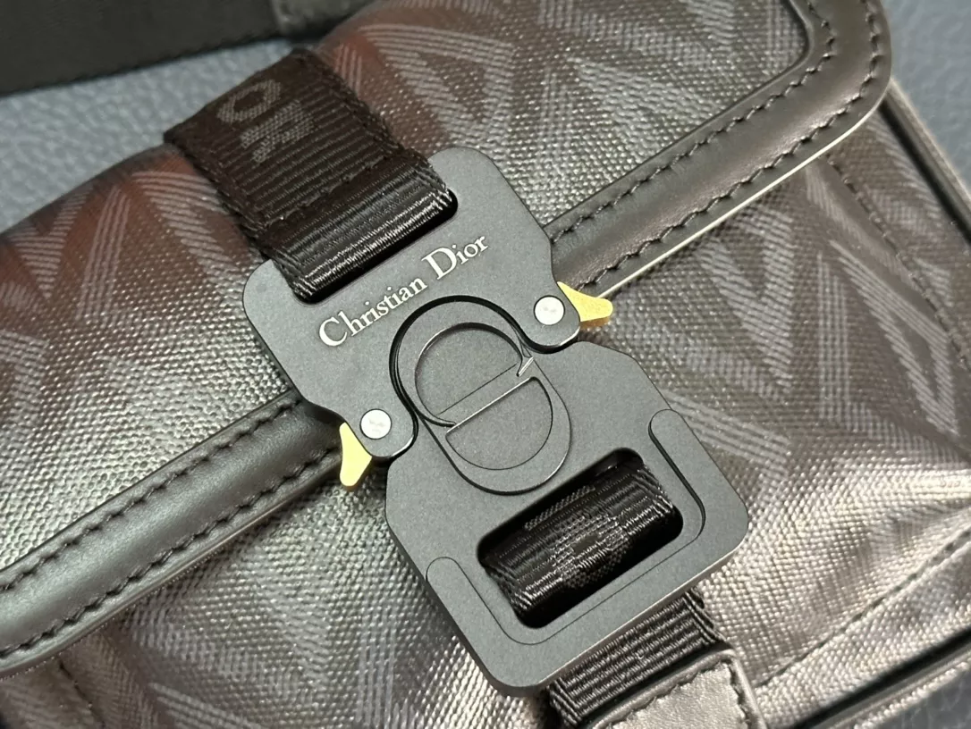 NewStyle 7946 Christian Dior AAA Man Messenger Bags - Image 5