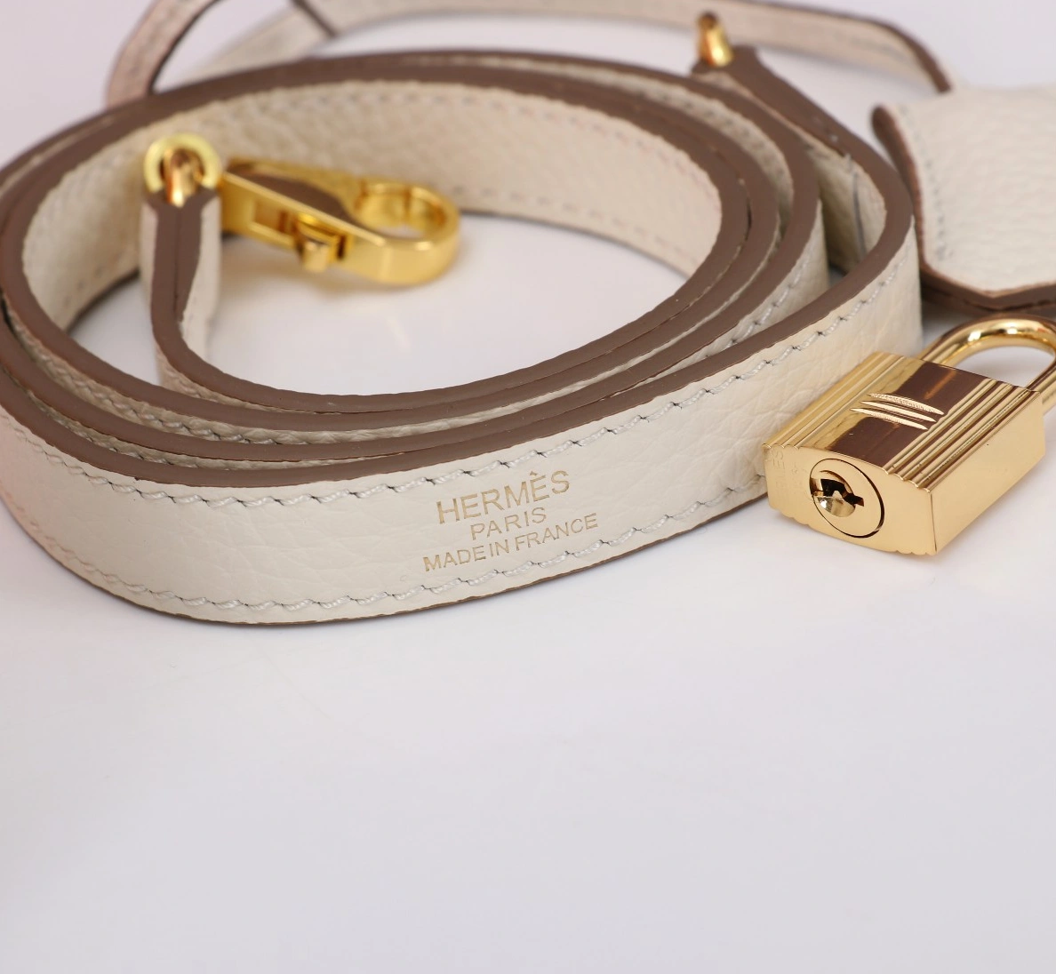 Popular 2033 Hermes AAA Quality Handbags For Women - Image 3