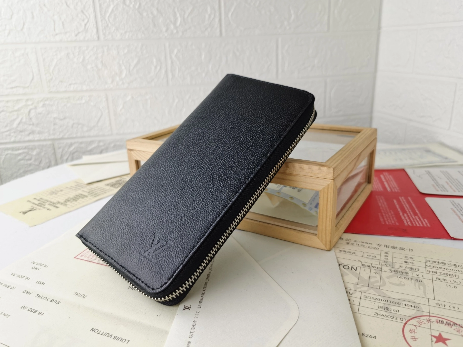 Popular 5829 Louis Vuitton LV Card Case For Unisex