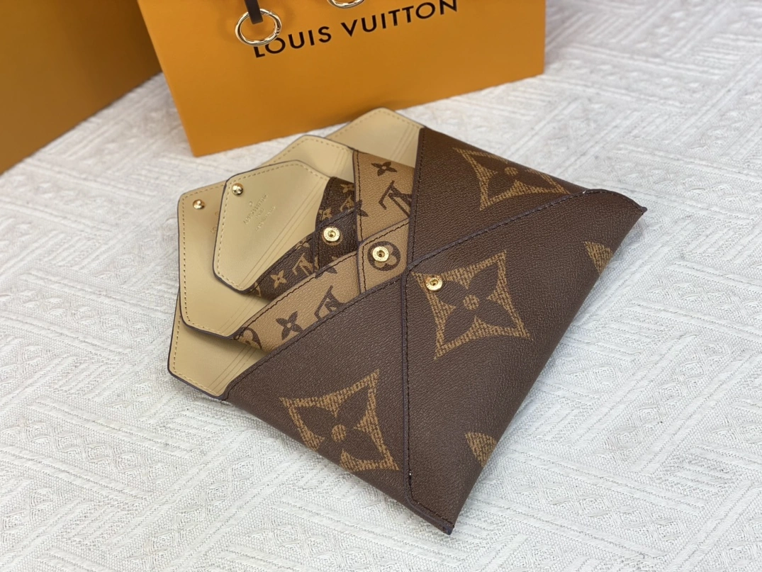 Popular 6124 Louis Vuitton AAA Quality Wallets For Women - Image 3