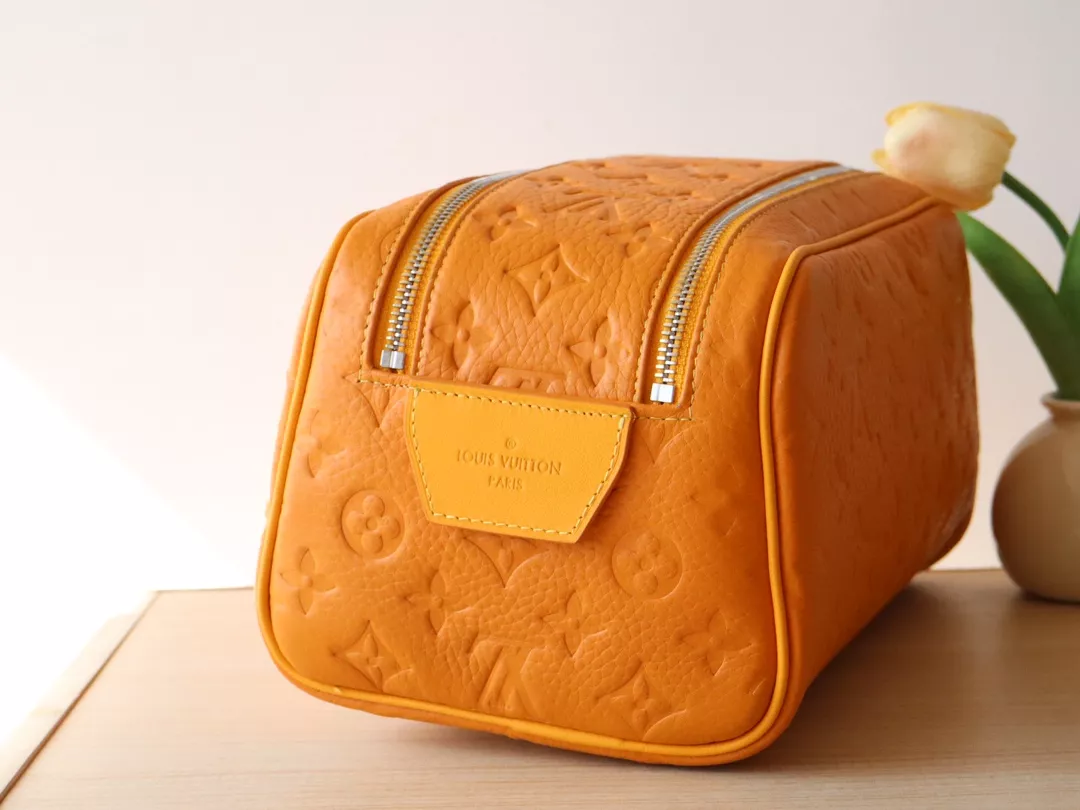 Practical 1228 Louis Vuitton AAA Quality Handbags - Image 3