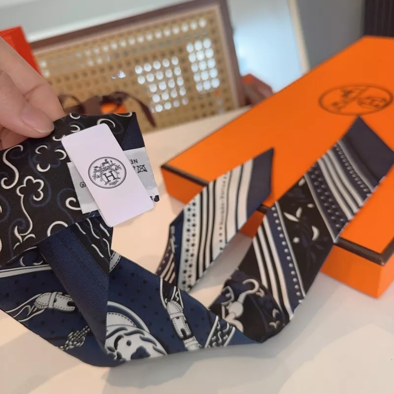 Practical 2298 Hermes Silk Scarf - Image 3