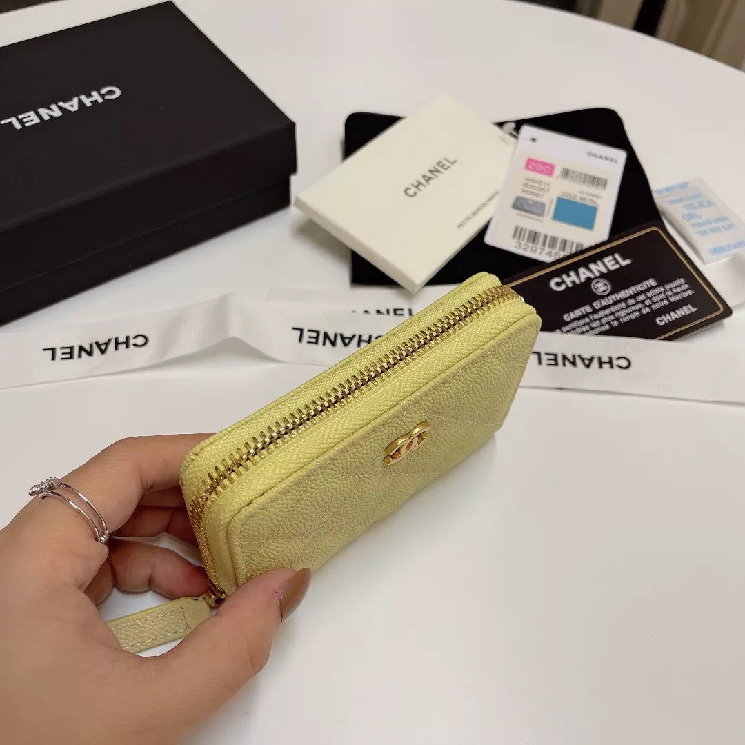 Practical 4535 Chanel Card Case - Image 5