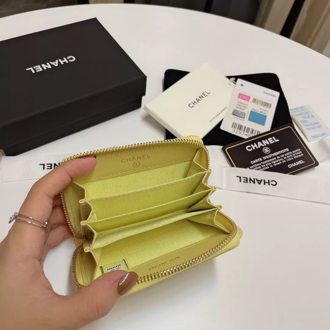 Practical 4535 Chanel Card Case - Image 6