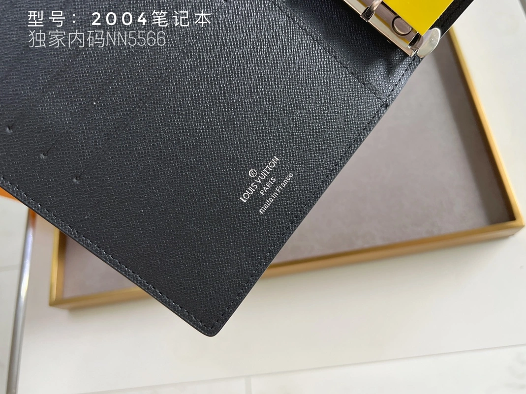 Reliable 759 Louis Vuitton LV Card Case - Image 7