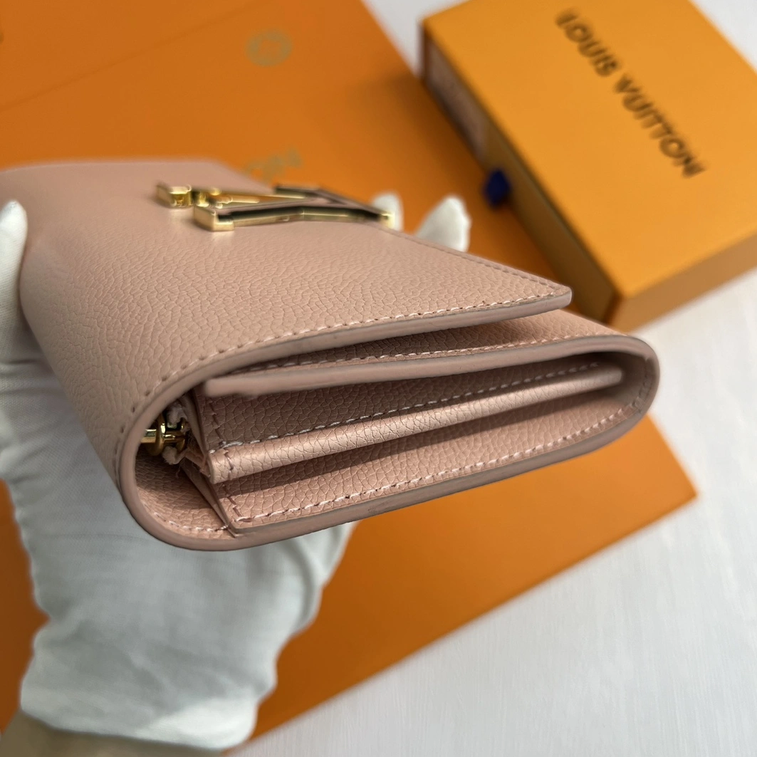 Resilient 2552 Louis Vuitton LV Card Case For Women - Image 5