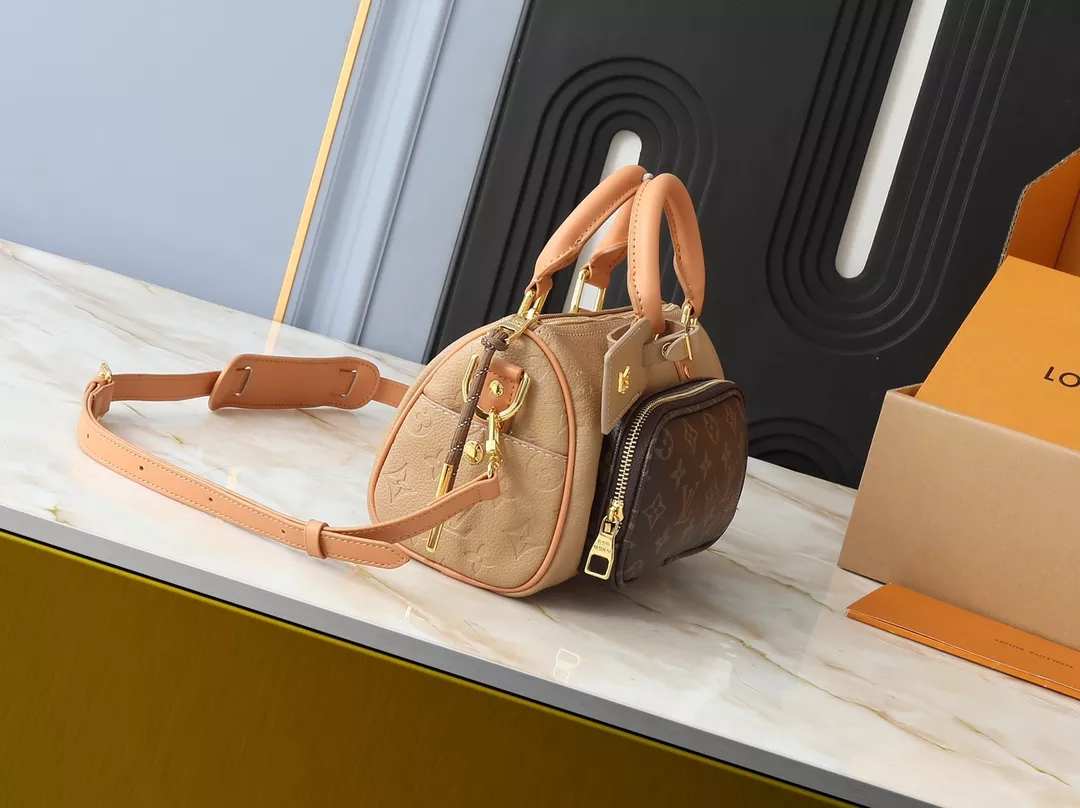 Resilient 5017 Louis Vuitton AAA Quality Handbags For Women