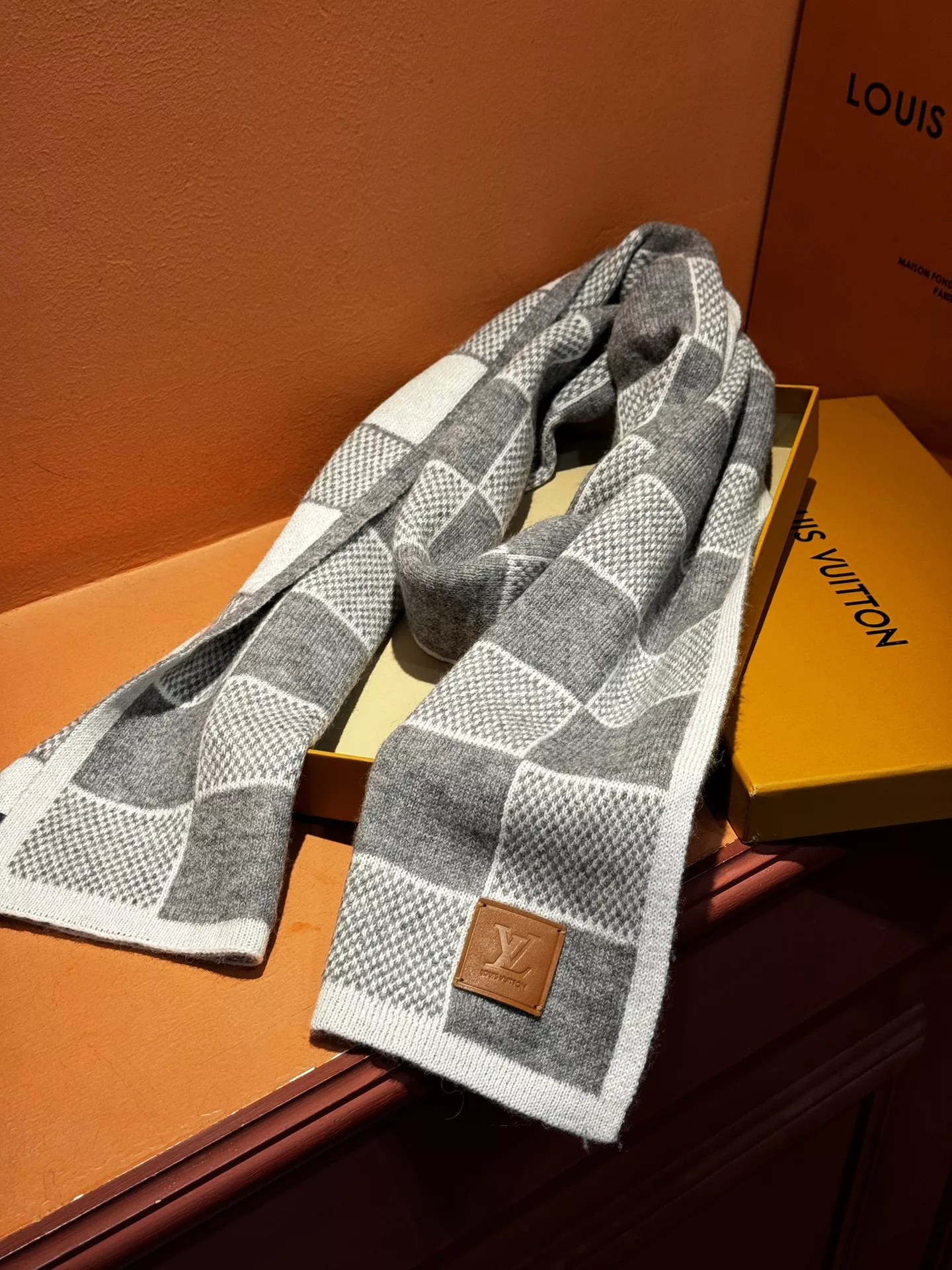 Resilient 7080 Louis Vuitton Scarf For Unisex - Image 4