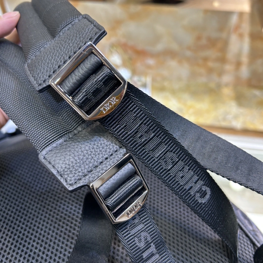 Resilient 9017 Christian Dior AAA Man Backpacks - Image 5