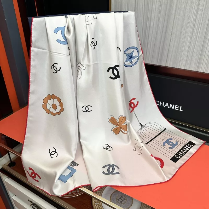 Sleek 3969 Chanel Silk Squares - Image 5