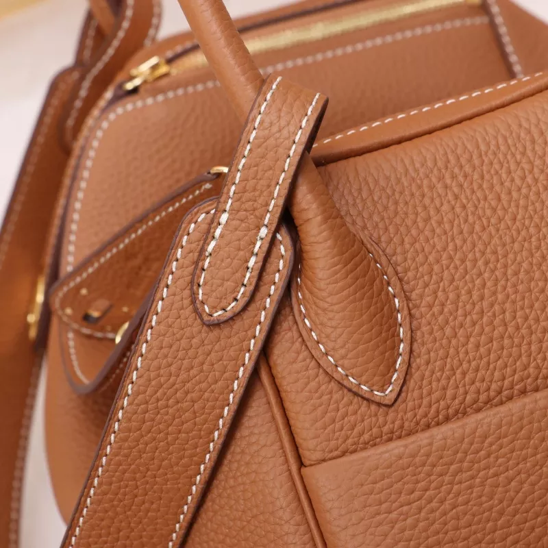 Sleek 9492 Hermes AAA Quality Handbags In Gold For Women - Image 3