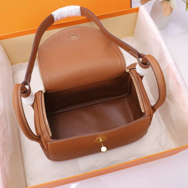 Sleek 9492 Hermes AAA Quality Handbags In Gold For Women - Image 8