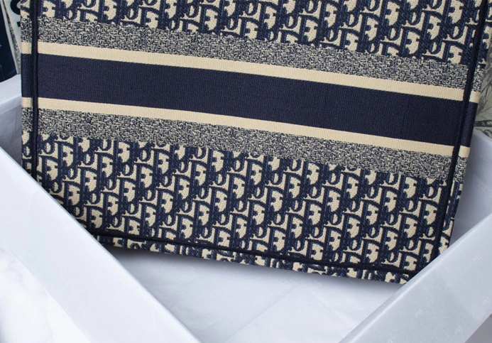 SmartChoice 7513 Christian Dior AAA Quality Tote-Handbags For Women - Image 4