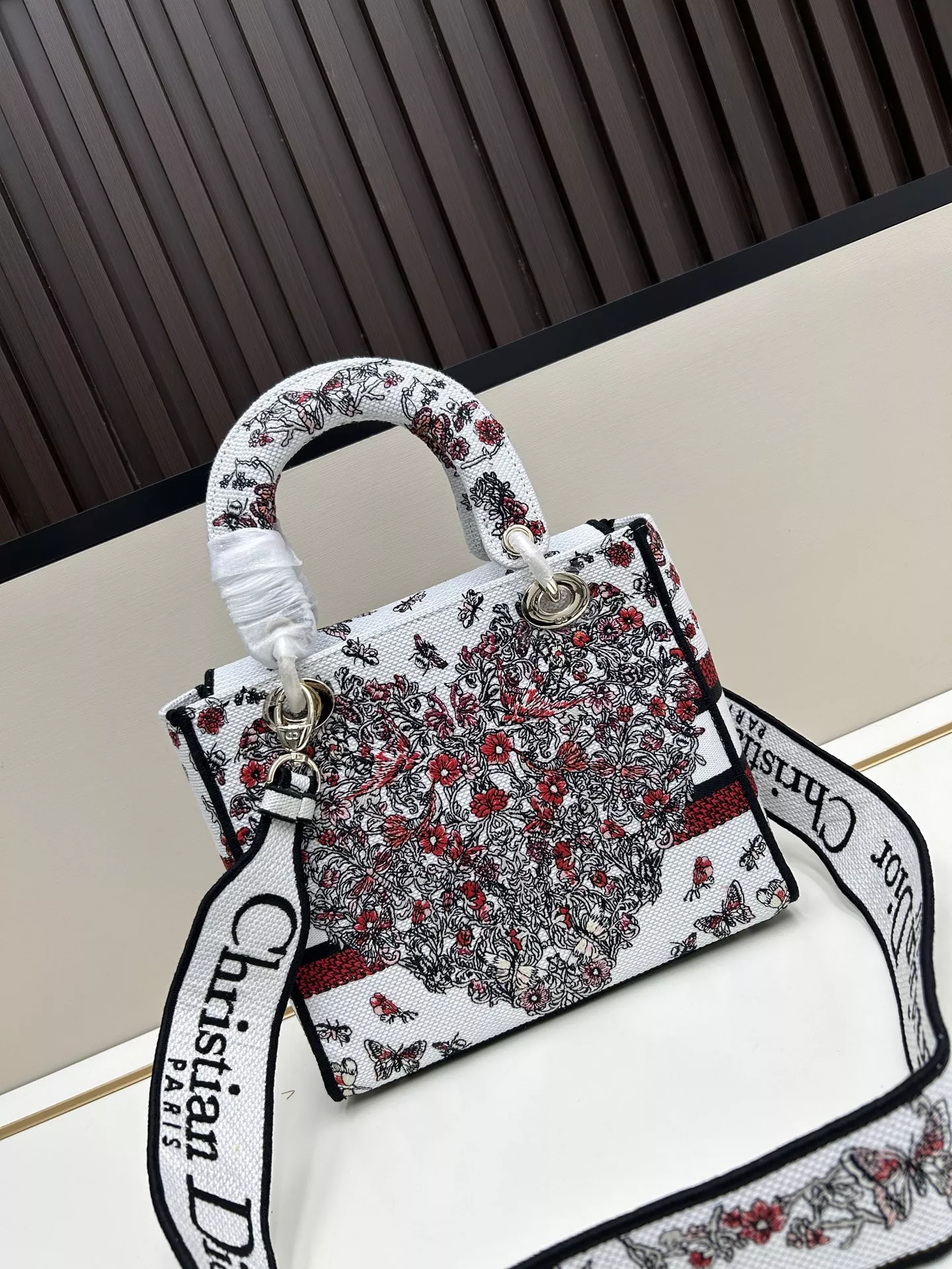 SmartChoice 8638 Christian Dior AAA Quality Handbags For Women - Image 3