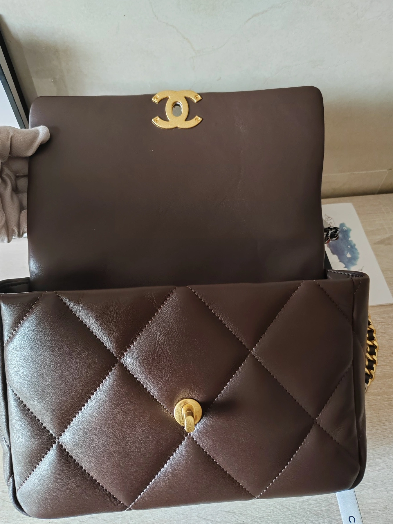 Soft 1498 Chanel AAA Quality Messenger Bags For Women - Image 7