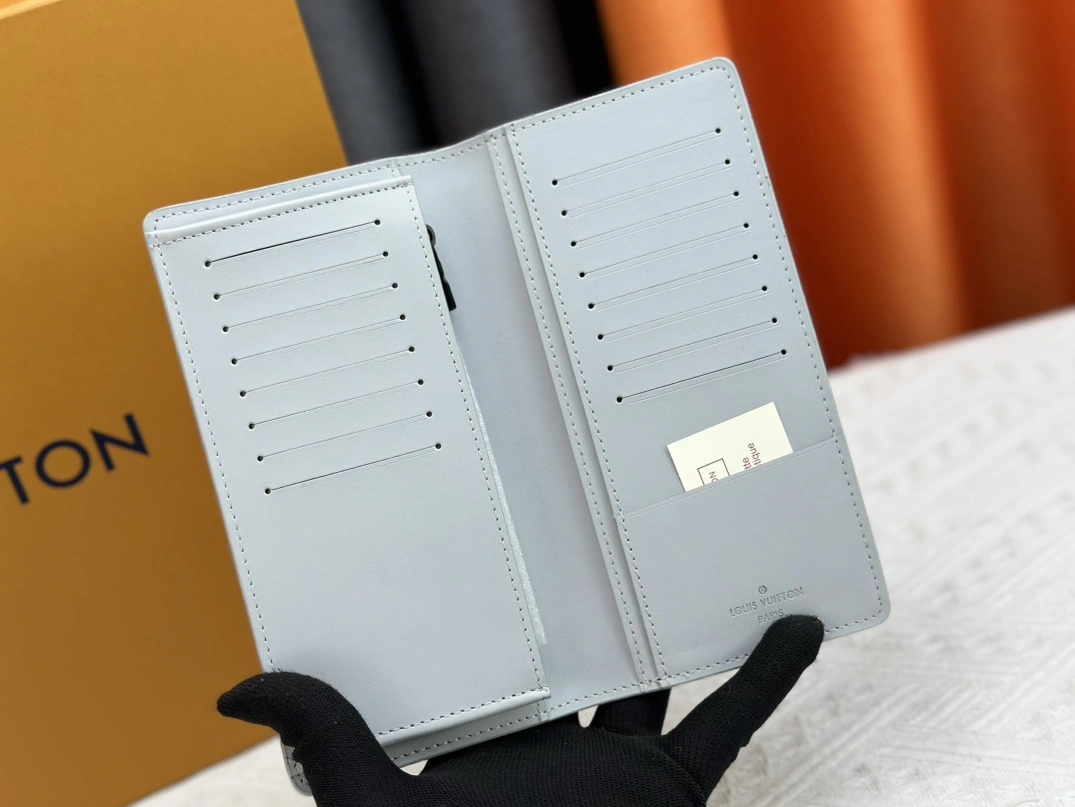 Soft 3268 Louis Vuitton LV Card Case - Image 6