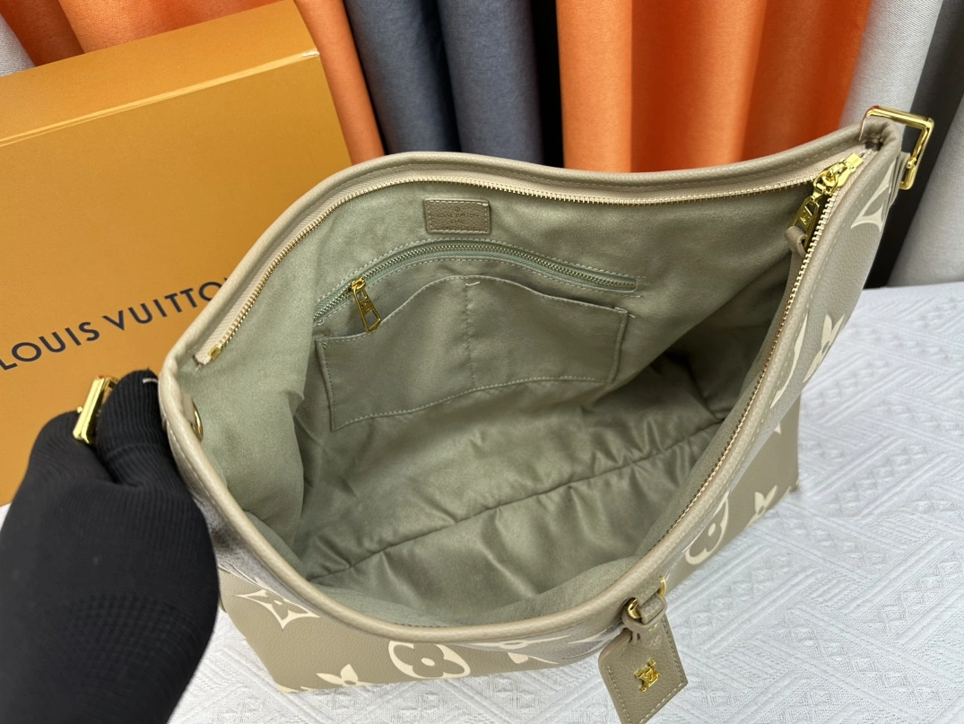 Soft 3373 Louis Vuitton AAA Quality Shoulder Bags For Women - Image 8