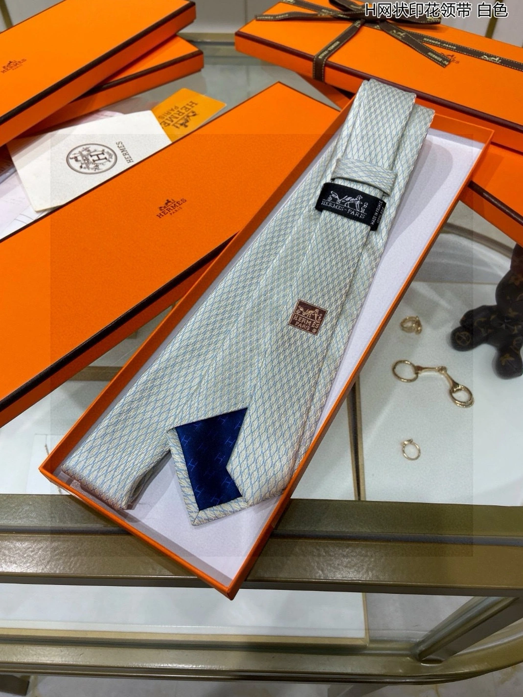 Soft 7204 Hermes Necktie For Men - Image 3