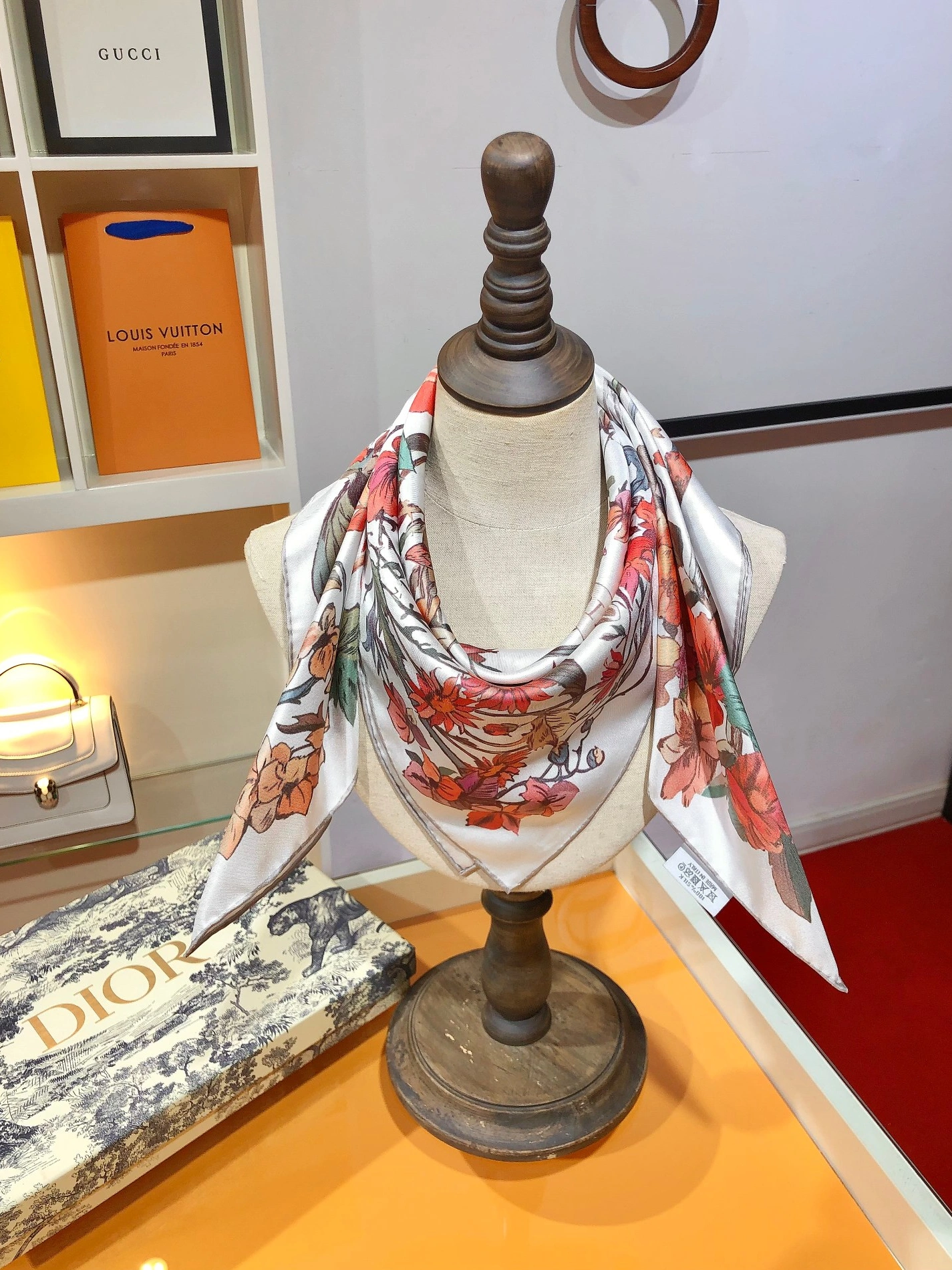 Soft 8822 Christian Dior Silk Squares For Women - Image 6