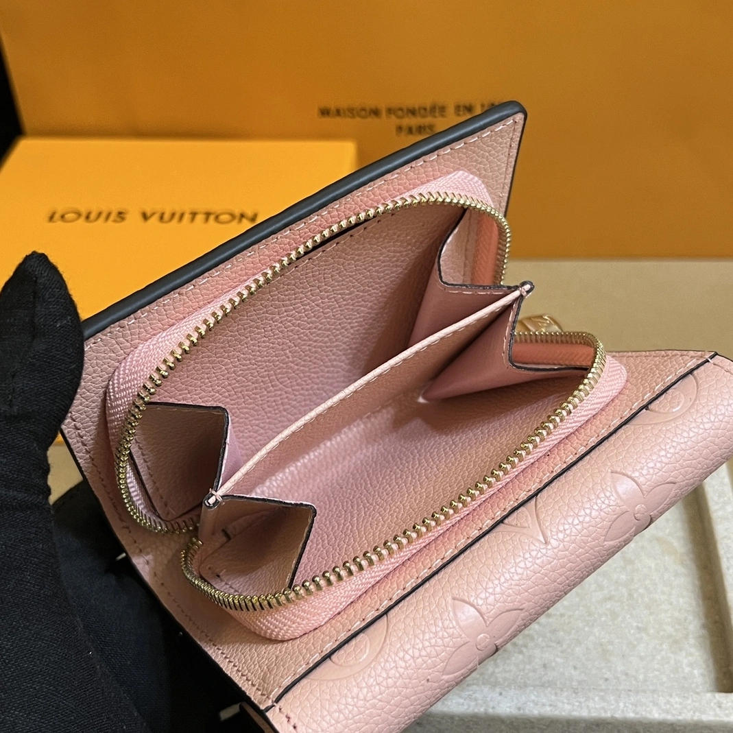 Soft 9042 Louis Vuitton LV Card Case For Women - Image 7