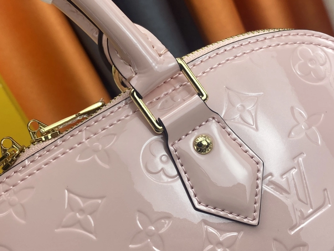 Soft 9283 Louis Vuitton AAA Quality Handbags For Women - Image 5