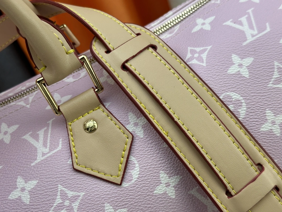 Sophisticated 7043 Louis Vuitton Travel Bags - Image 7