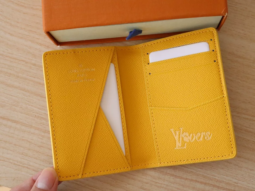 Sophisticated 9165 Louis Vuitton LV Card Case For Women - Image 5