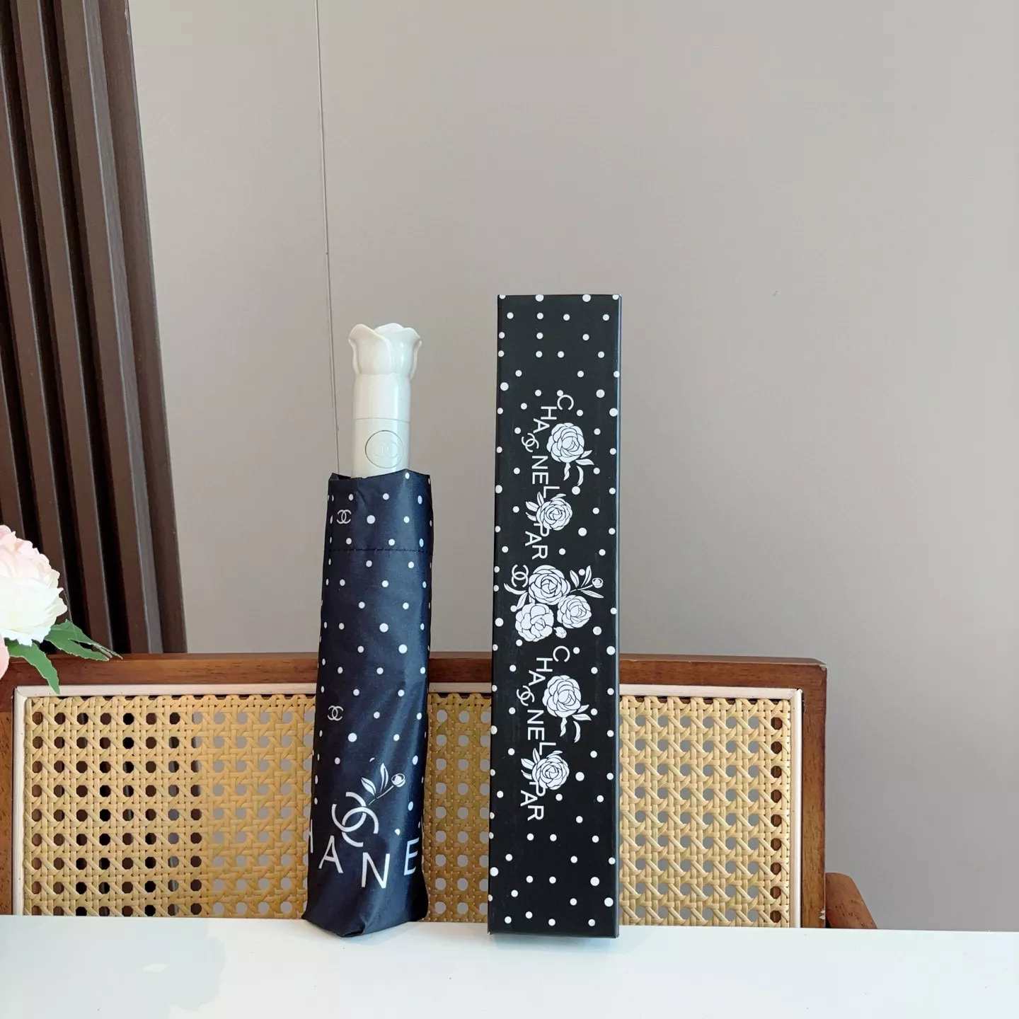 StreetReady 1574 Chanel Umbrellas - Image 3